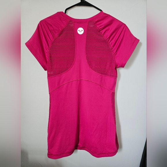 Roxy pink swim top Scrunch breathable workout Roxy logo beautiful silky soft med - Picture 3 of 16